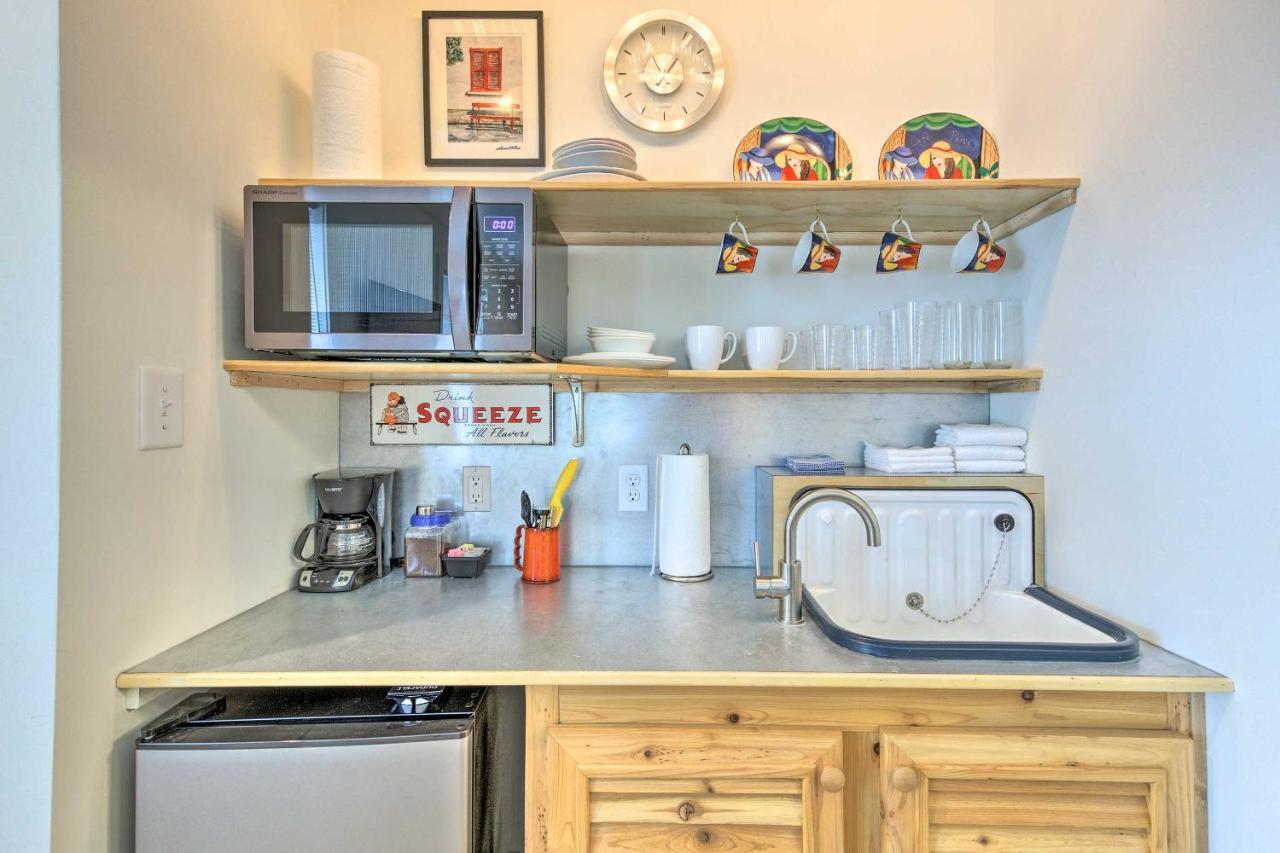 Walk To Beach From Chic Old Town Apartment With Yard Bay St. Louis المظهر الخارجي الصورة