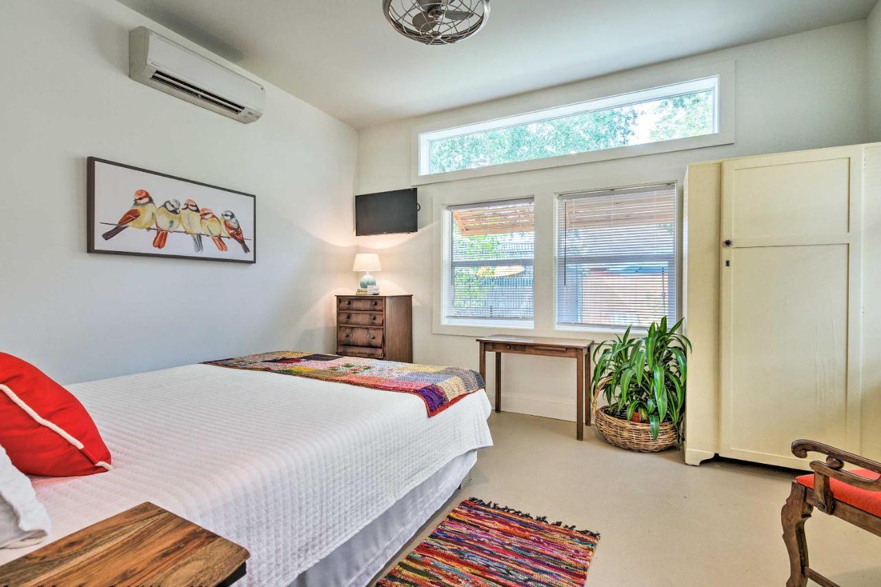 Walk To Beach From Chic Old Town Apartment With Yard Bay St. Louis المظهر الخارجي الصورة